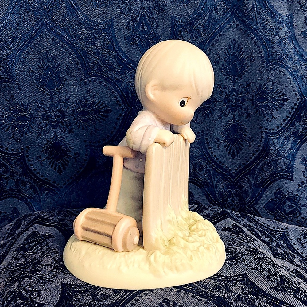 PRECIOUS MOMENTS The Enesco Collection